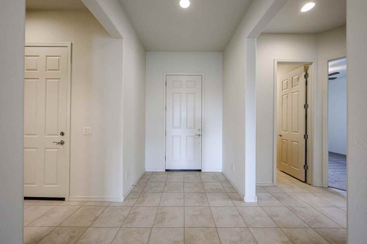 24913 N 170th Dr - Photo 4 of 44
