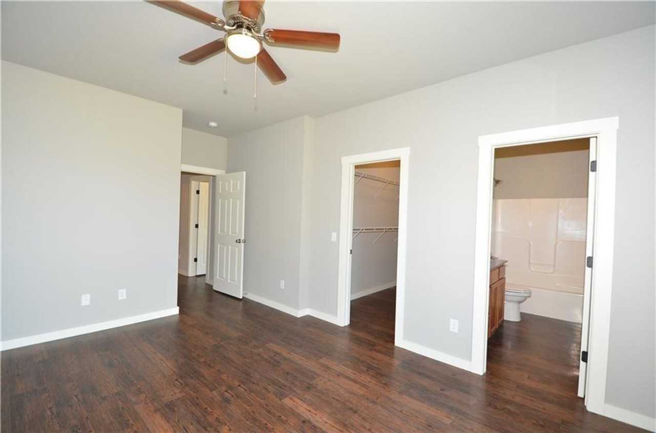 311 Copper Oaks Dr - Photo 4 of 14