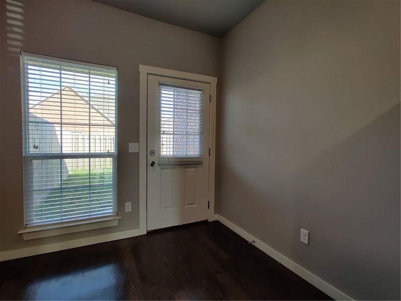 311 Copper Oaks Dr - Photo 5 of 14