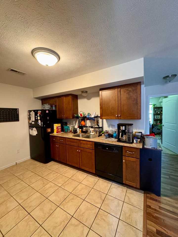 1029 Shenandoah St #108 - Photo 4 of 7