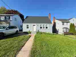 featured image of 141 Laurel St