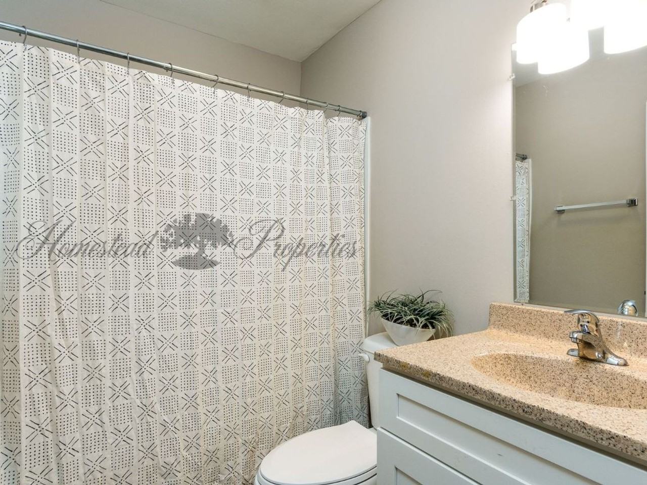 Quiet and convenient 3 Bedroom, 1 Bathroom apartment at our Oakland Duplex – Johnson City, TN - Photo 6 of 13
