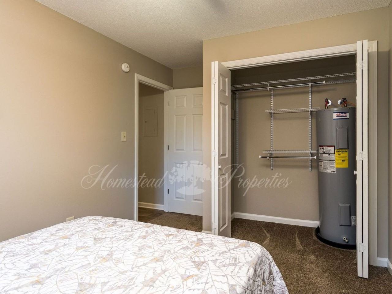 Quiet and convenient 3 Bedroom, 1 Bathroom apartment at our Oakland Duplex – Johnson City, TN - Photo 7 of 13