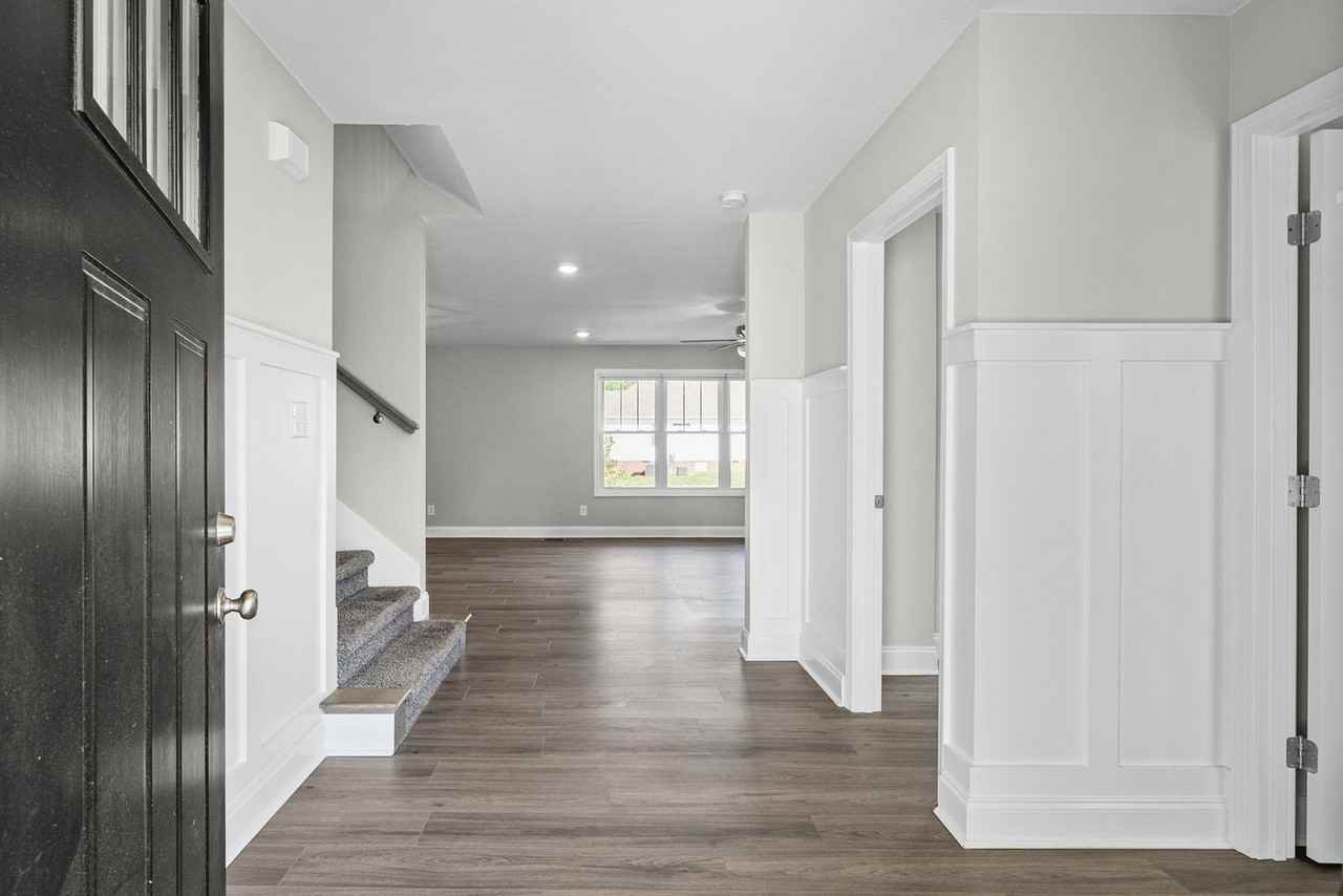 528 Macy Lynn Dr - Photo 4 of 37