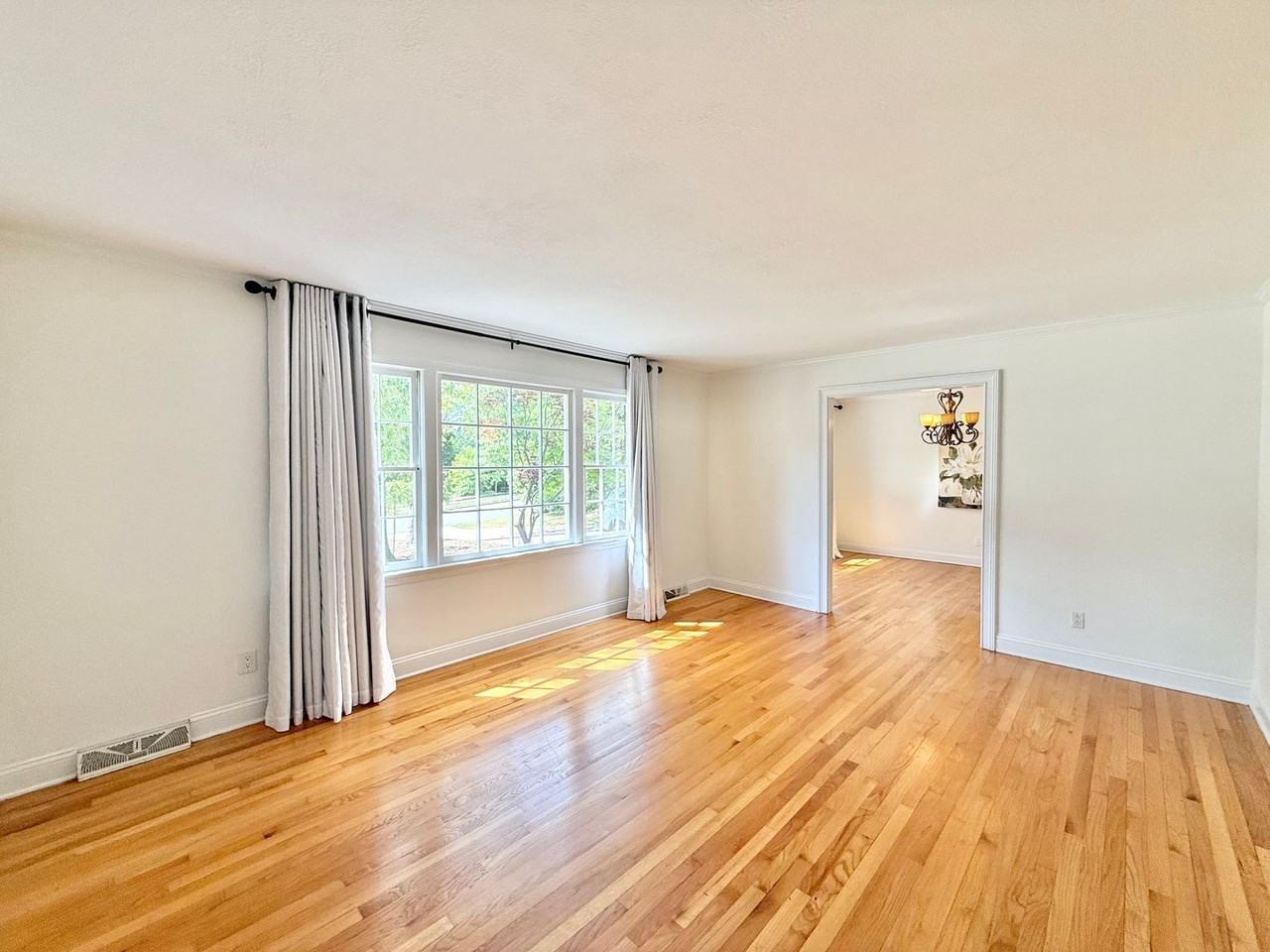 1402 Hedgelawn Way - Photo 4 of 35