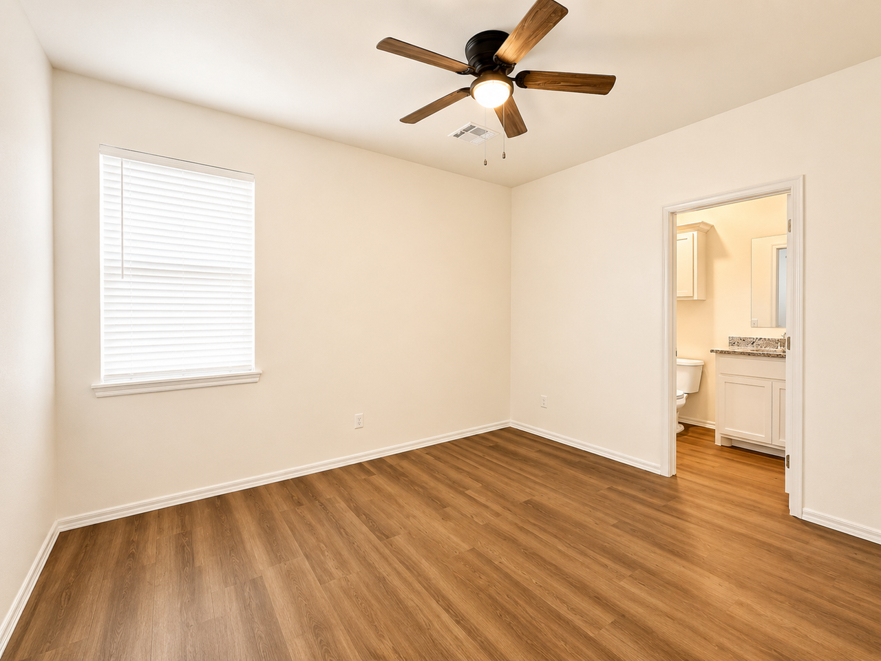 11608 Makenzie Trl - Photo 5 of 14
