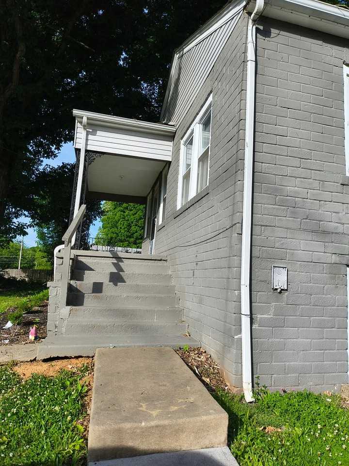 3622 Lilac Ave - Photo 3 of 13