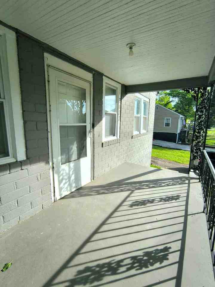 3622 Lilac Ave - Photo 4 of 13