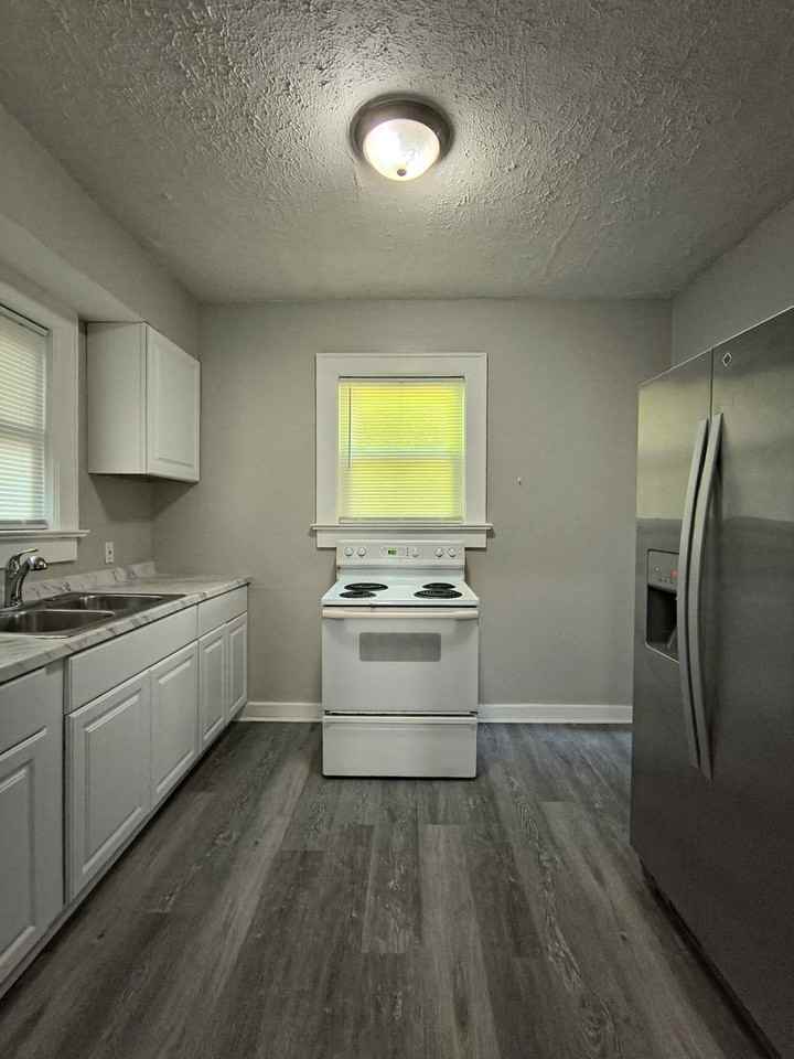 3622 Lilac Ave - Photo 7 of 13