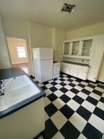 featured image of 5012 Ne Cleveland Ave