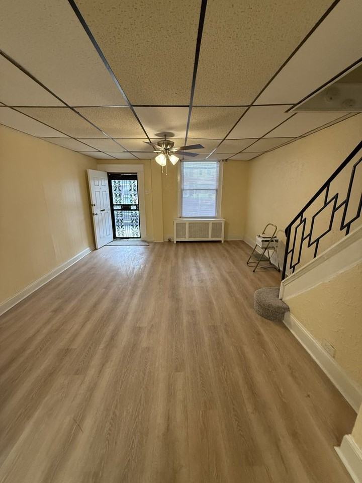 135 S 61st St - Photo 3 of 15