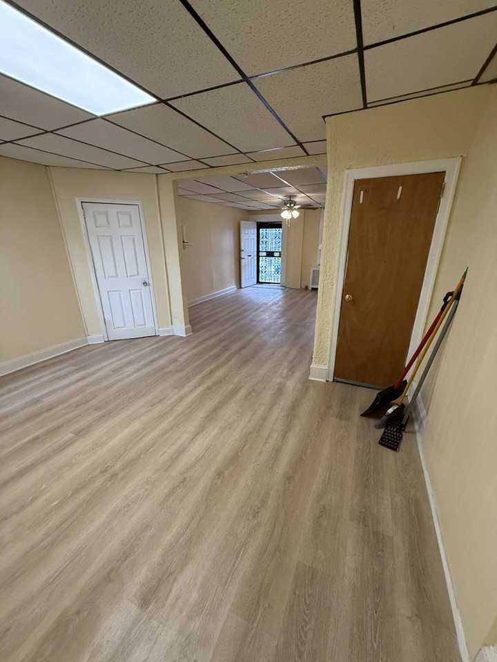 135 S 61st St - Photo 4 of 15