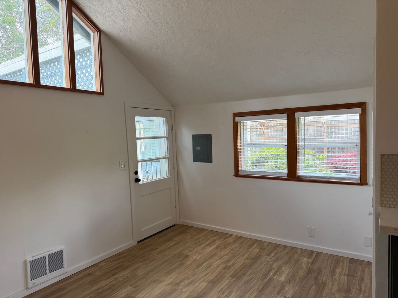 1745 W 14th Ave #B - Photo 7 of 38