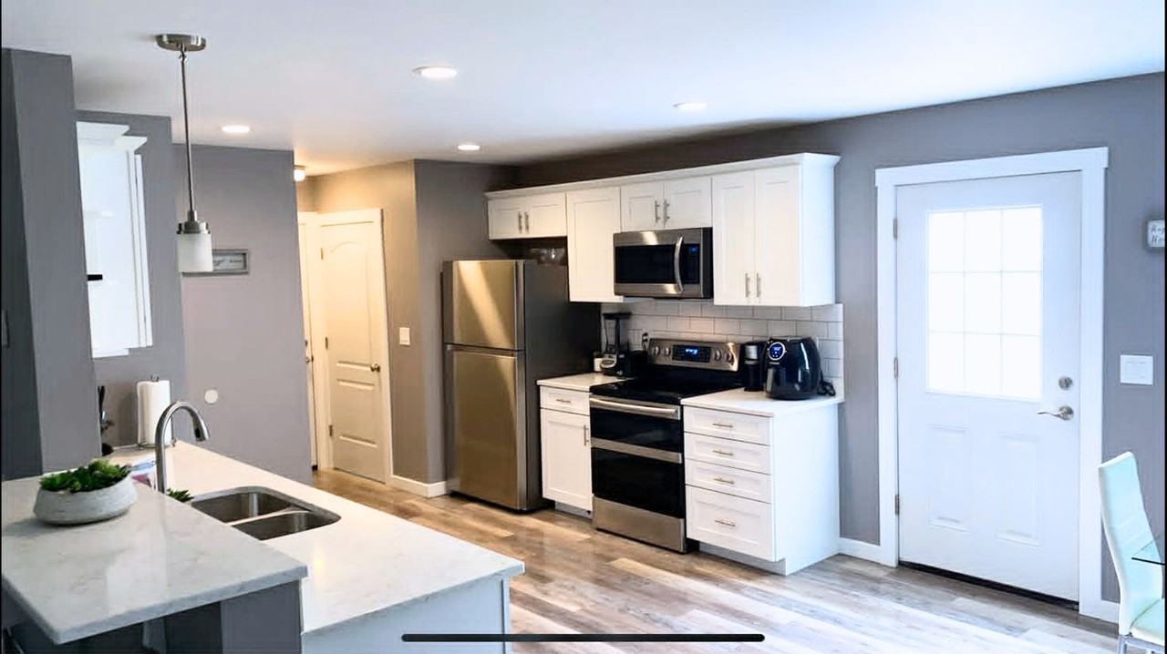 2695 Greystone St - Photo 4 of 7