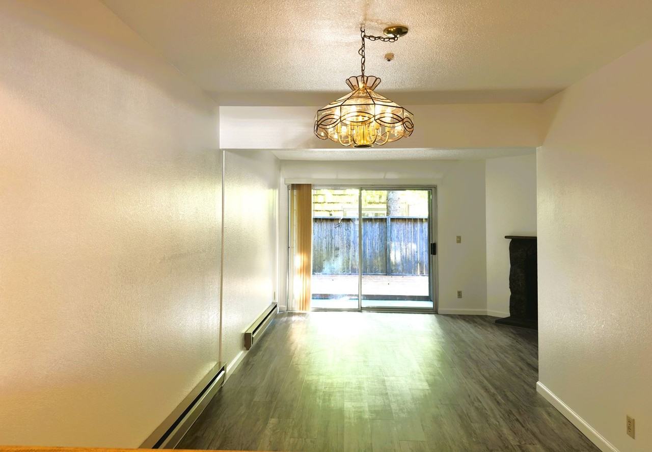 1358 Parkway Dr - Photo 2 of 21