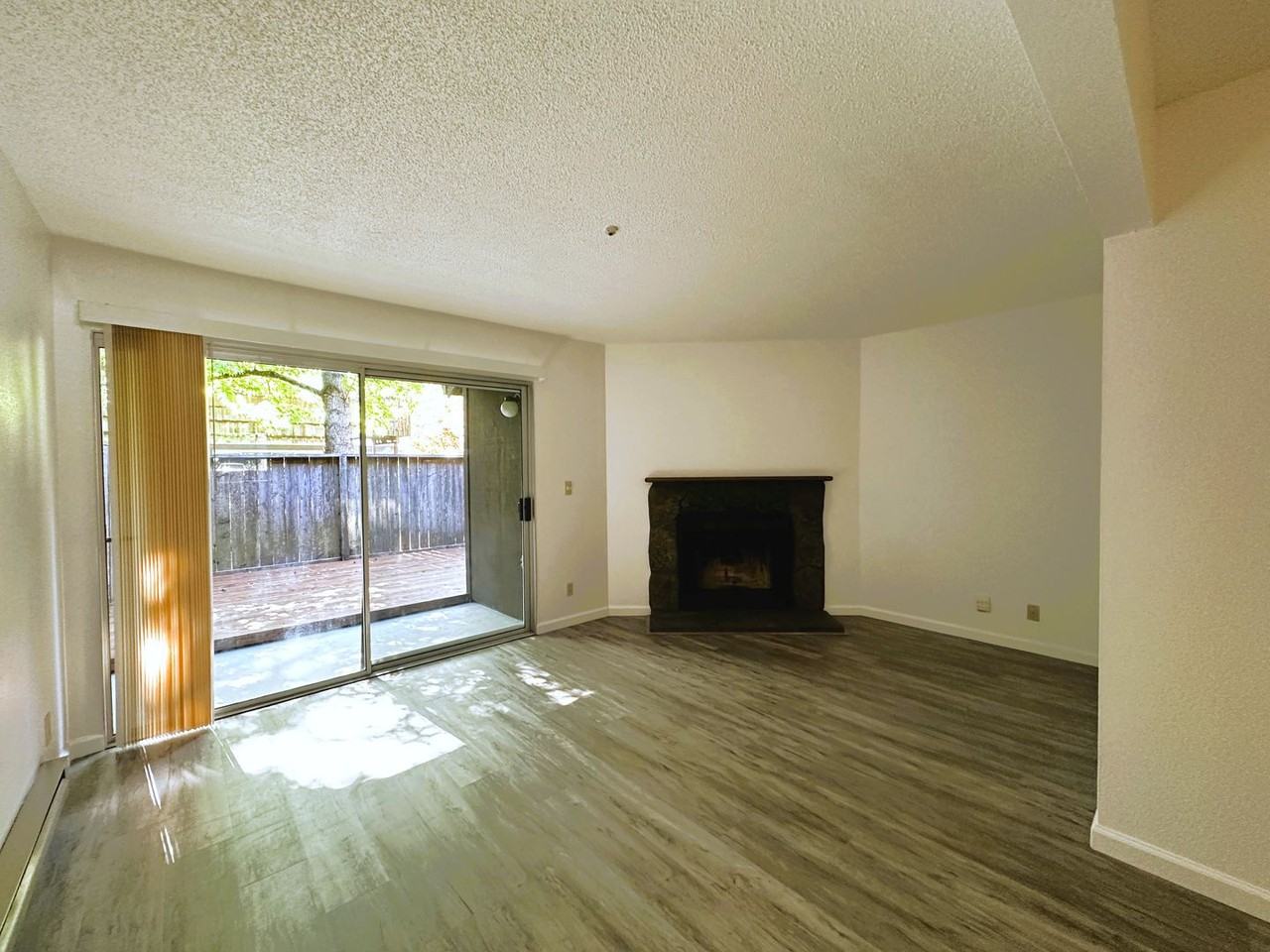 1358 Parkway Dr - Photo 3 of 21