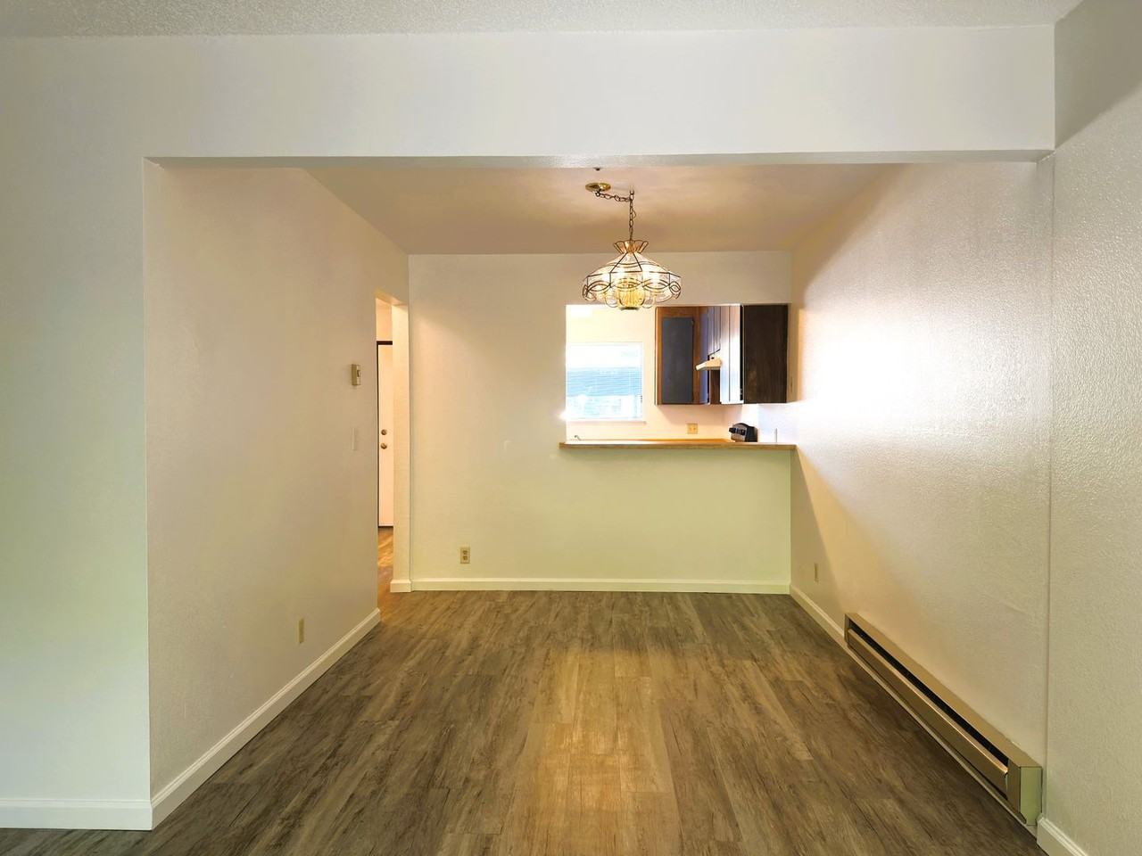 1358 Parkway Dr - Photo 4 of 21