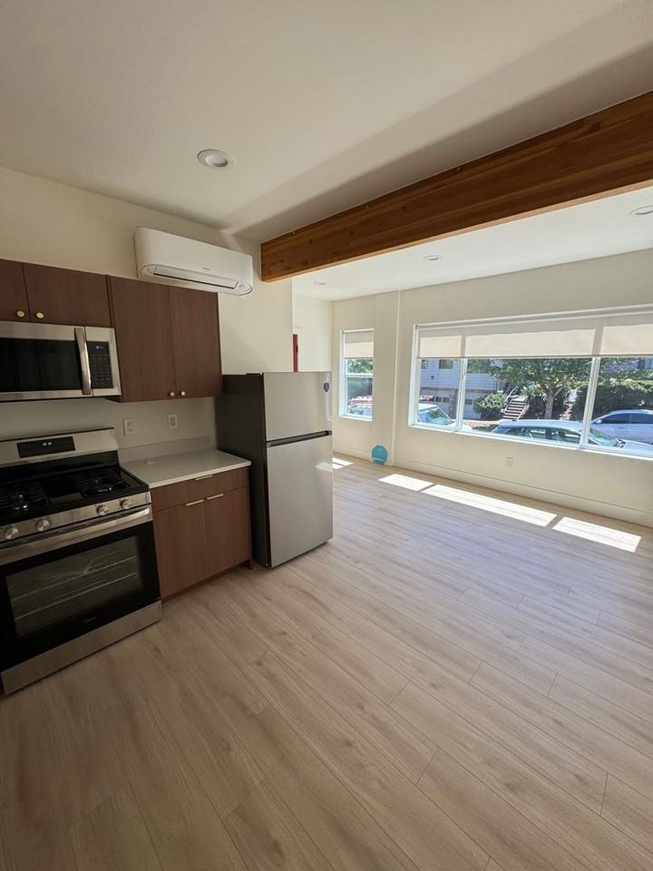 2809 Se Washington St - Photo 5 of 22