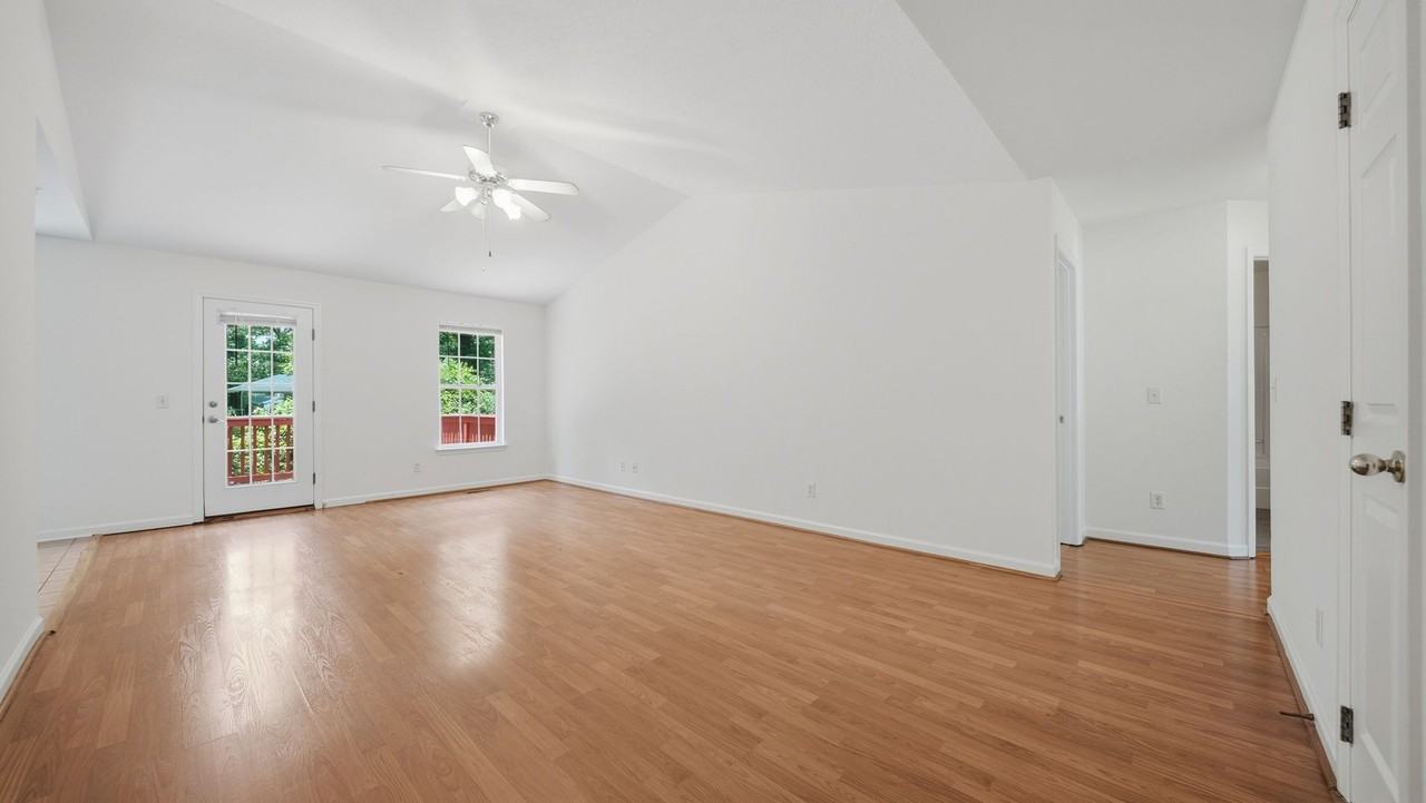 8506 Igou Gap Rd - Photo 5 of 29