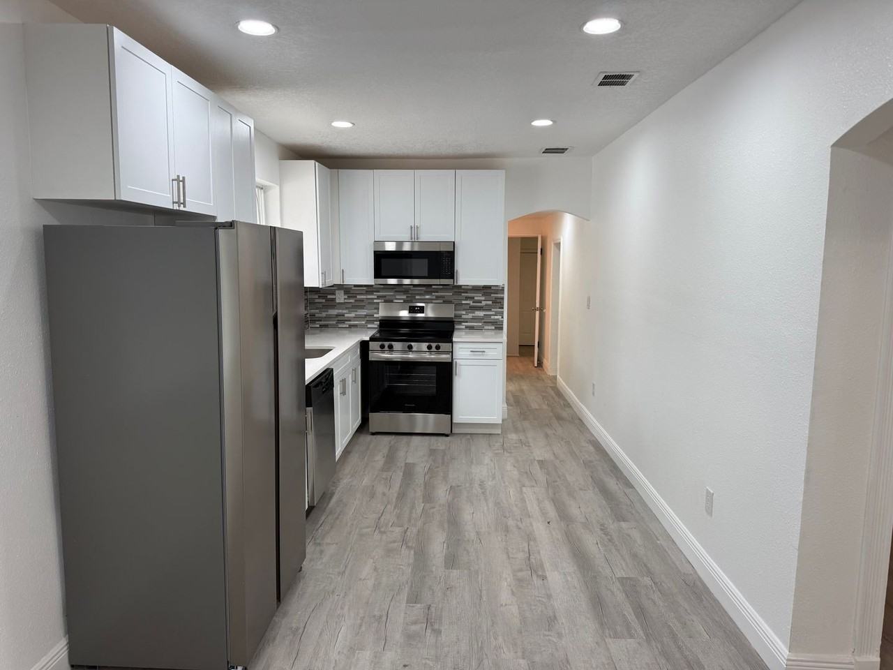 1904 W Saint Louis St #1 - Photo 3 of 12