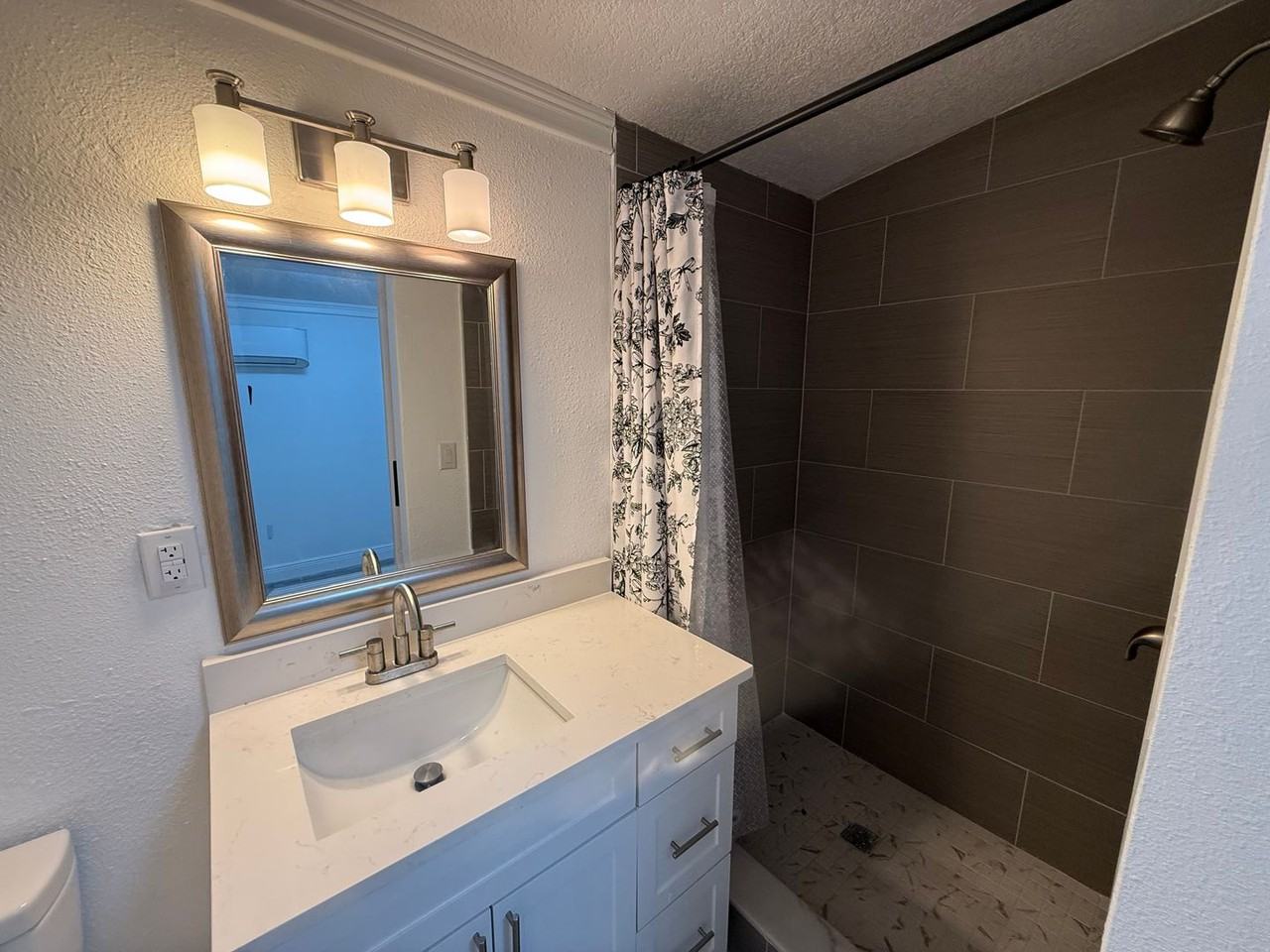 1904 W Saint Louis St #1 - Photo 6 of 12