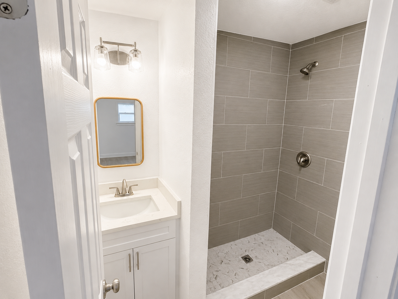 1904 W Saint Louis St #2 - Photo 3 of 5