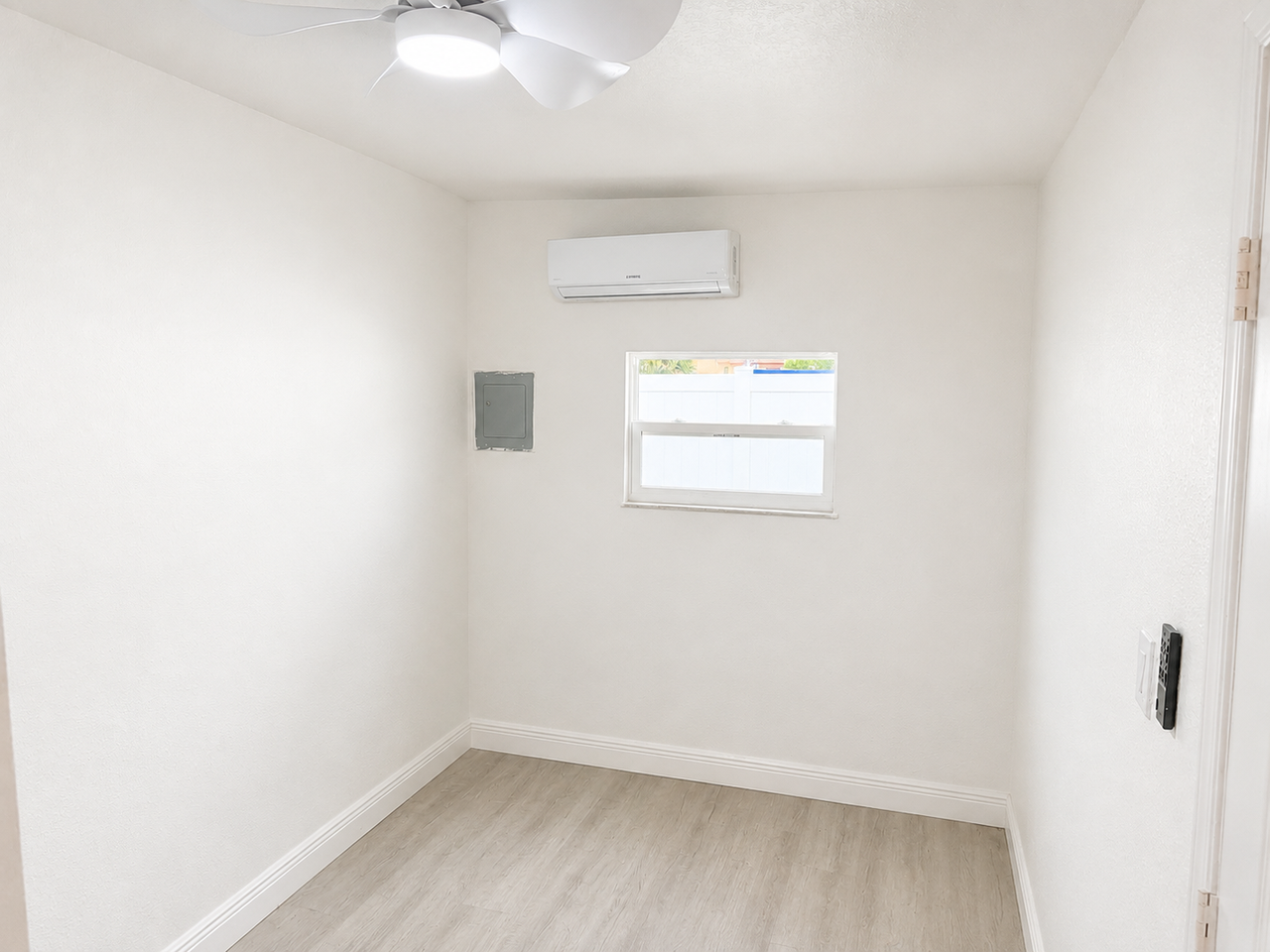 1904 W Saint Louis St #2 - Photo 4 of 5