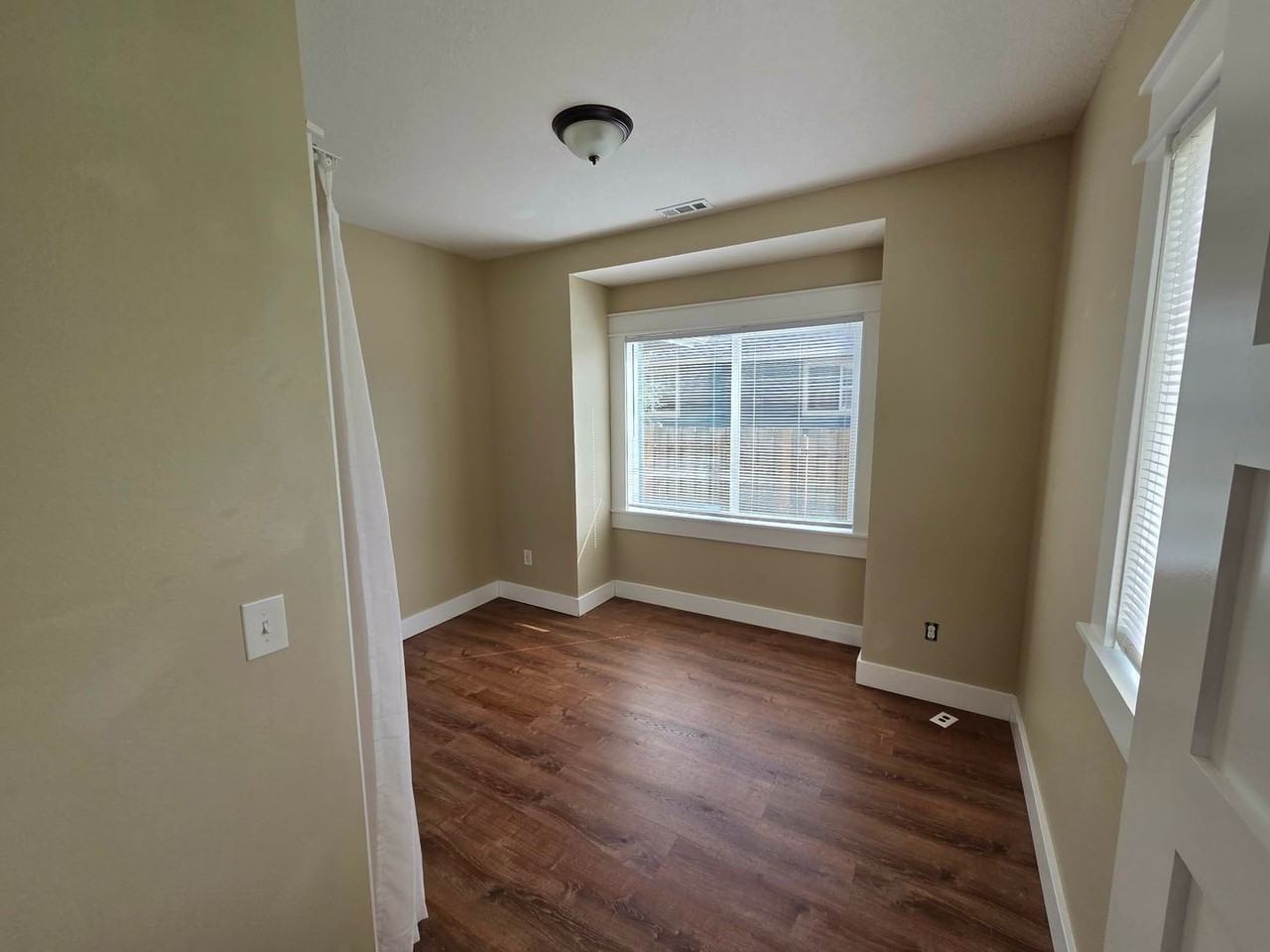 7817 N Haven Ave - Photo 4 of 27