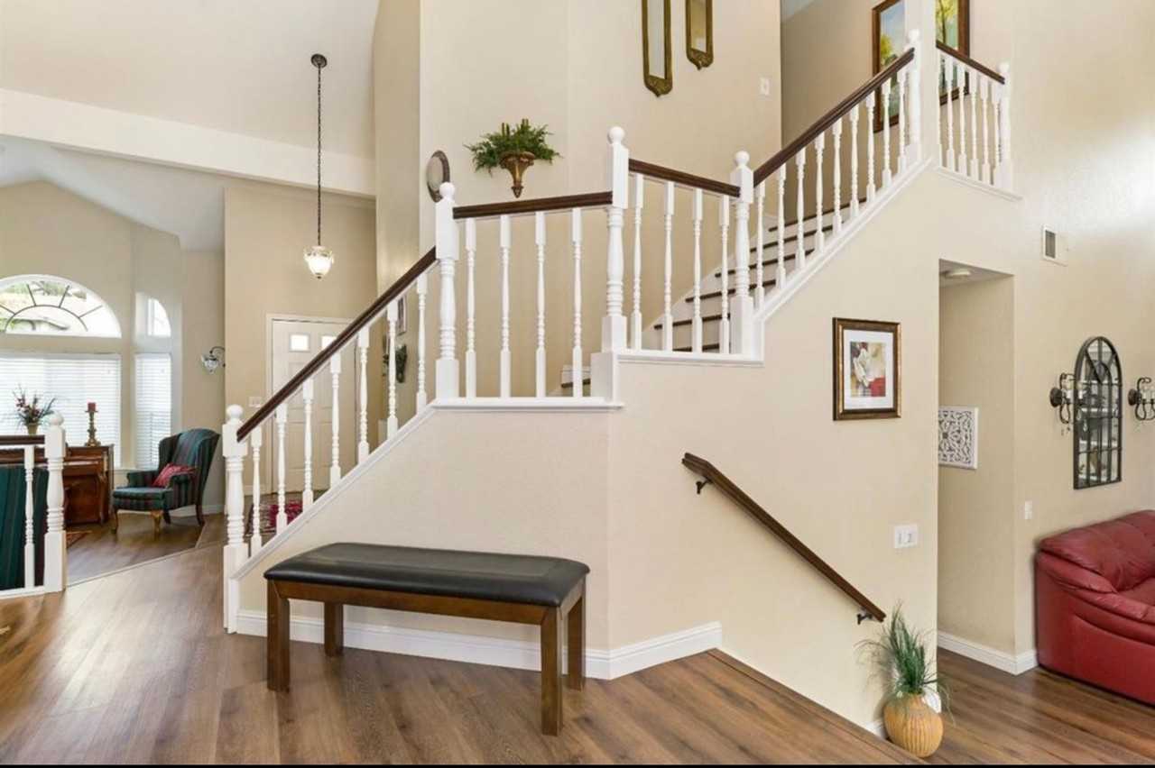 8216 Rockbury Way - Photo 6 of 39