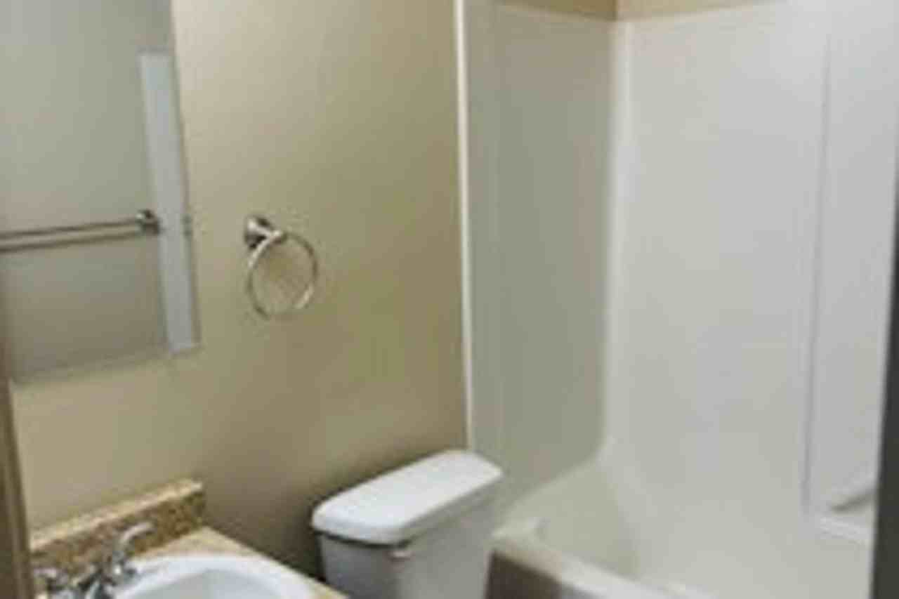 220 S Carterville Rd - Photo 4 of 10