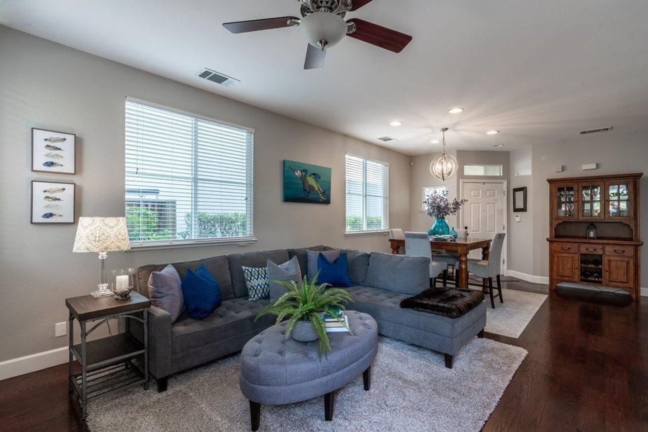 7 Sanderling Ct - Photo 4 of 33