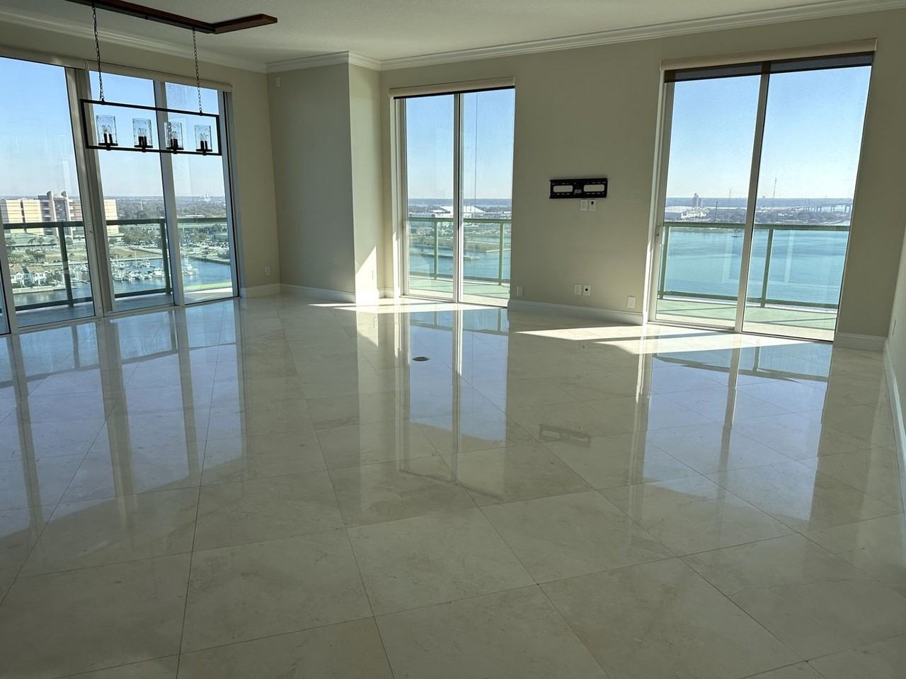 1431 Riverplace Blvd #1706 - Photo 3 of 40