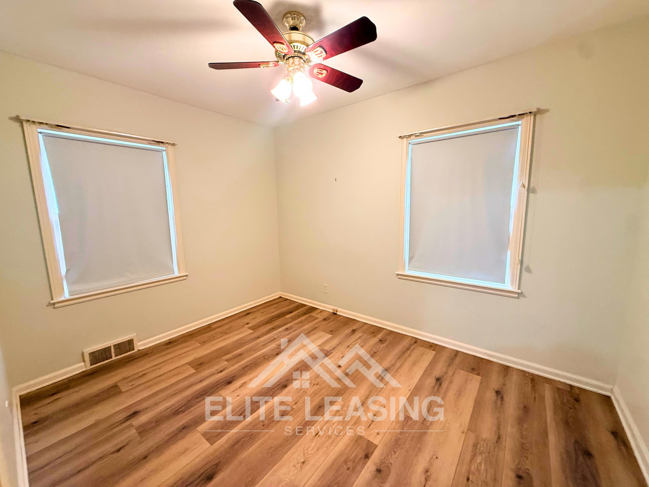 1826 Sw Campbell Ave - Photo 5 of 8