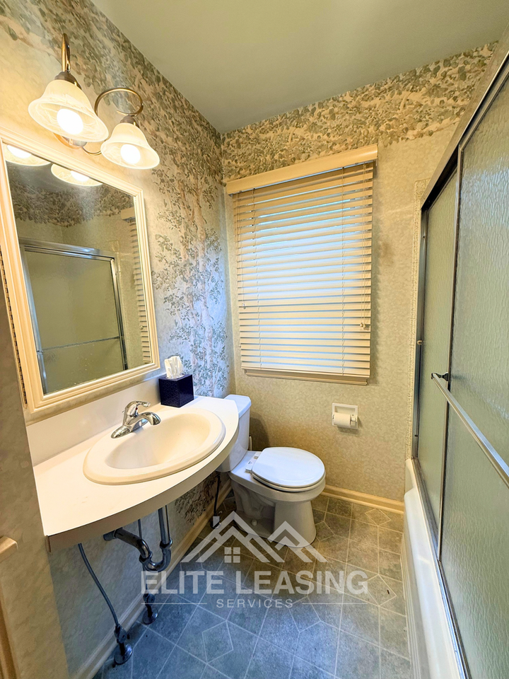 1826 Sw Campbell Ave - Photo 7 of 8