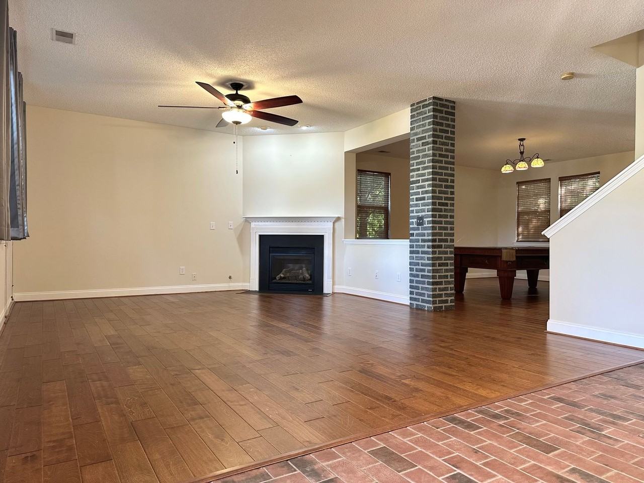 105 Cranberry Ct - Photo 2 of 28