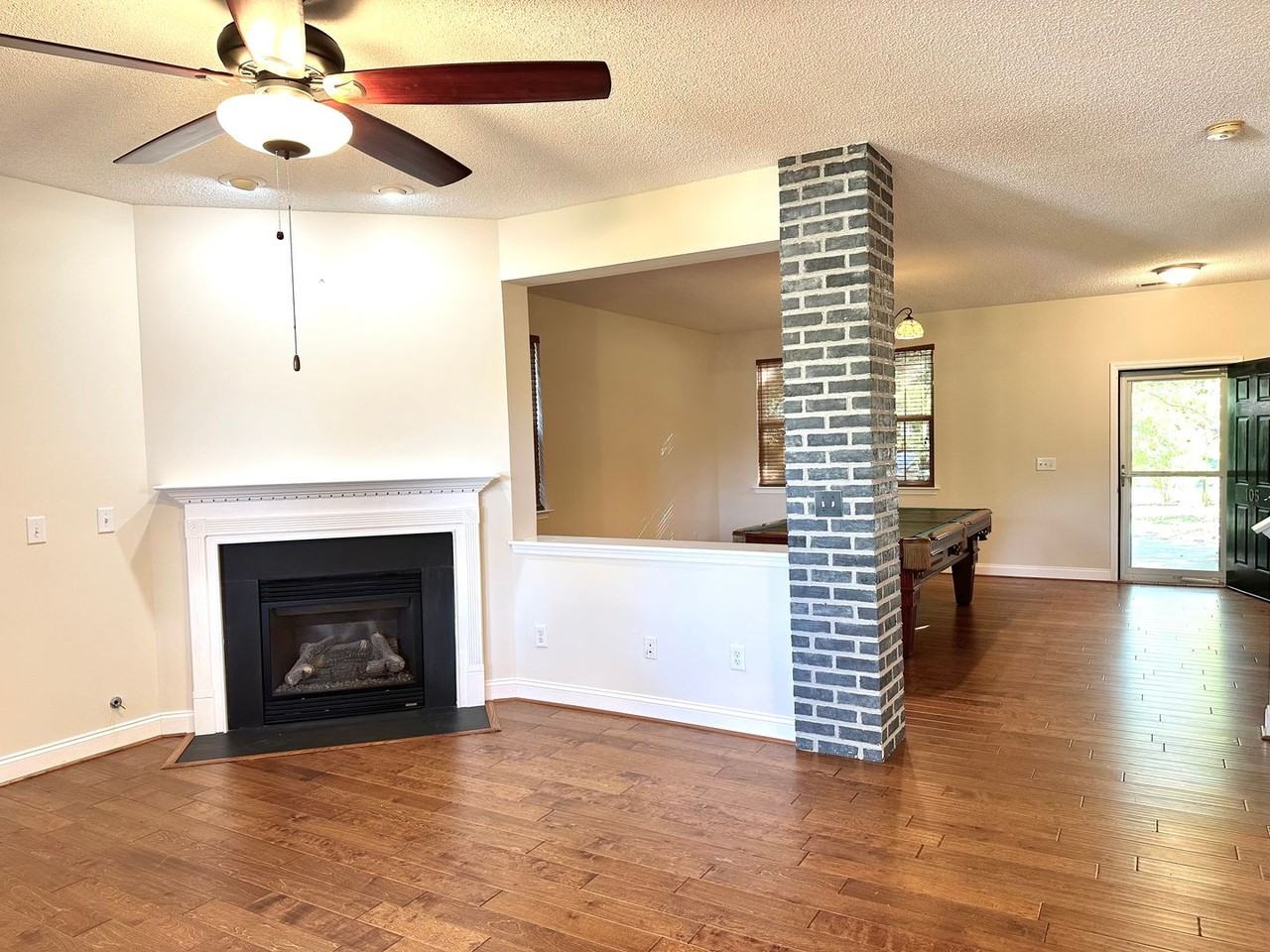 105 Cranberry Ct - Photo 3 of 28