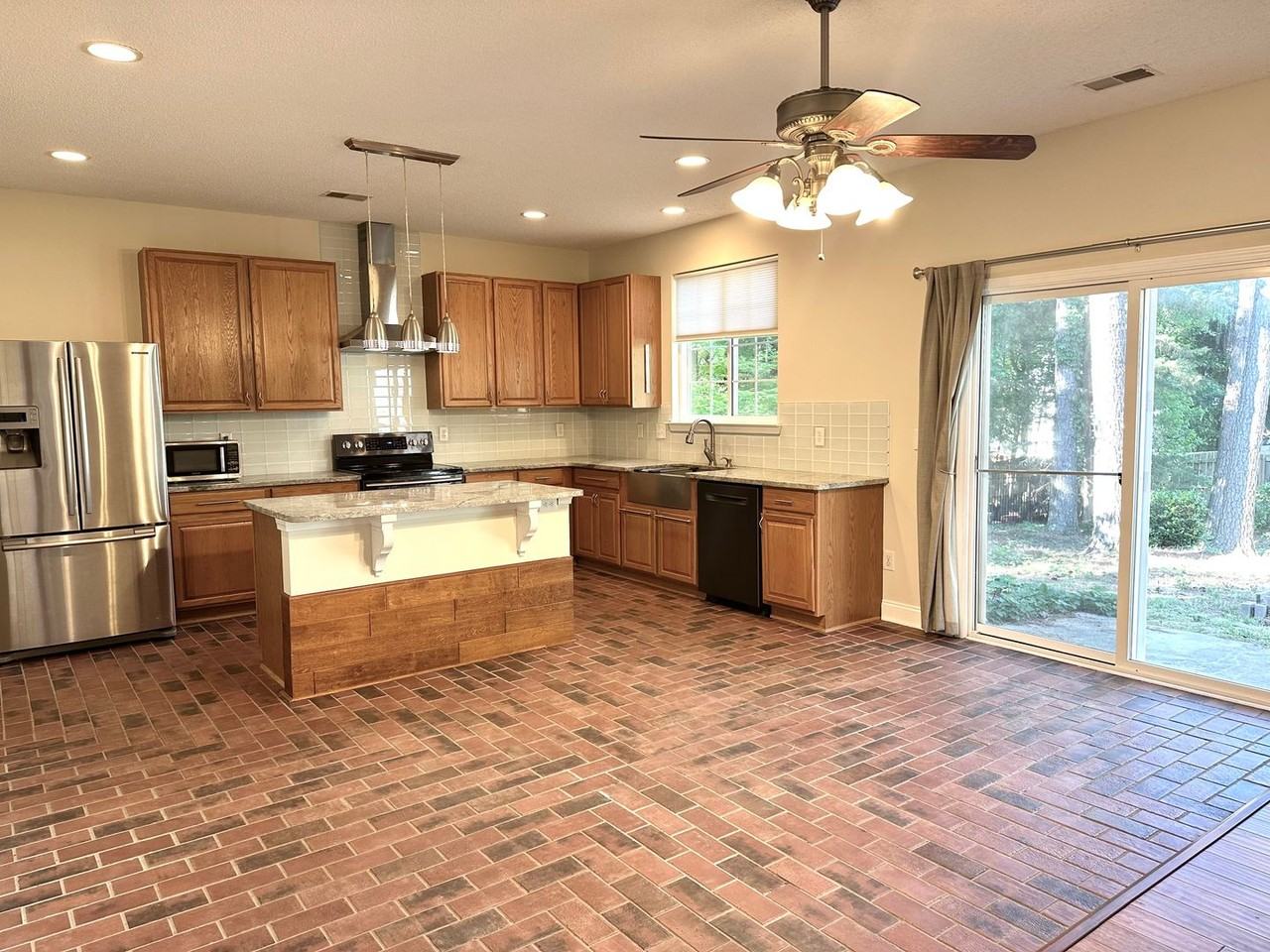 105 Cranberry Ct - Photo 6 of 28