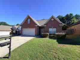 featured image of 2938 Summit Dr