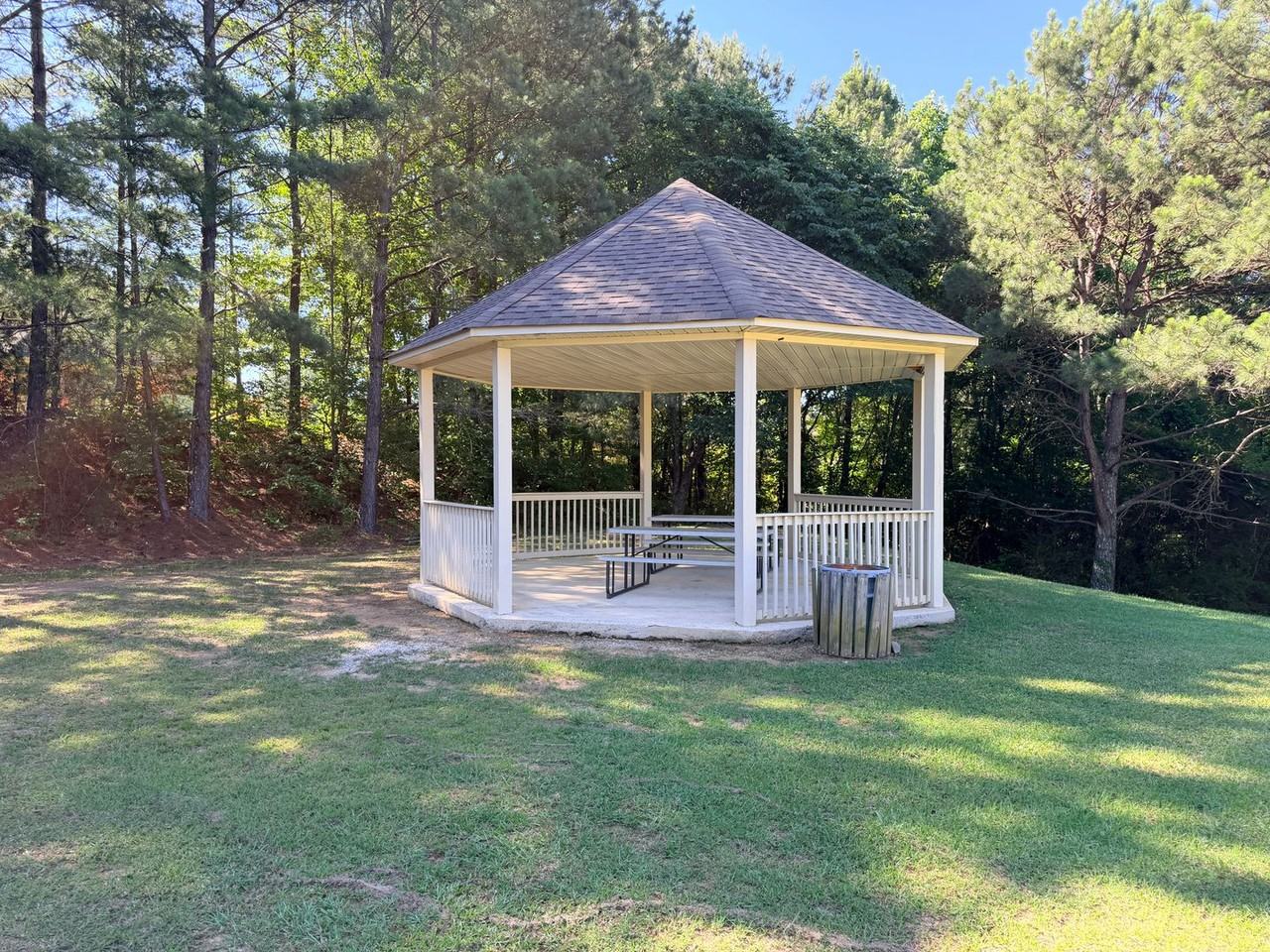 2938 Summit Dr - Photo 6 of 30