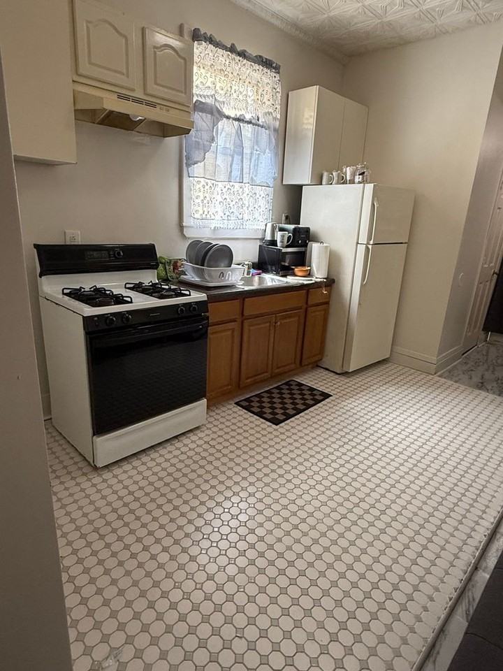 1234 New York Ave - Photo 7 of 21