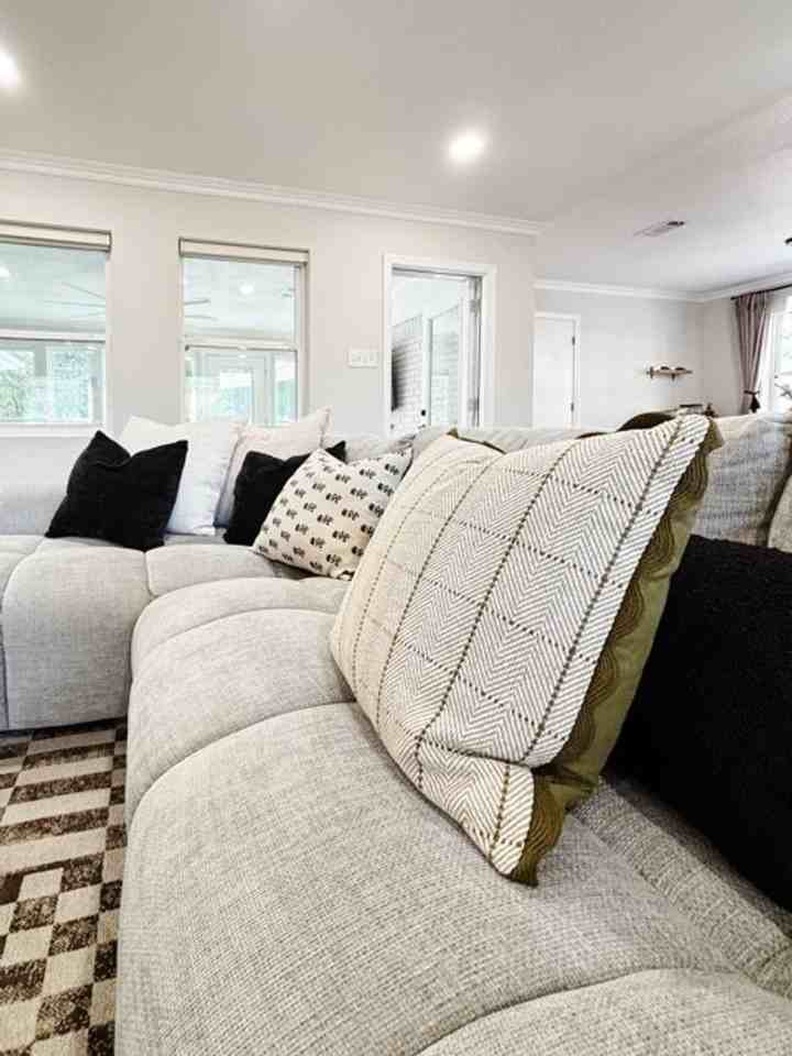 21807 Galewood Ln - Photo 4 of 42