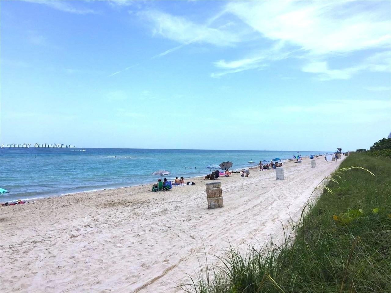 8888 Collins Ave - Photo 3 of 9