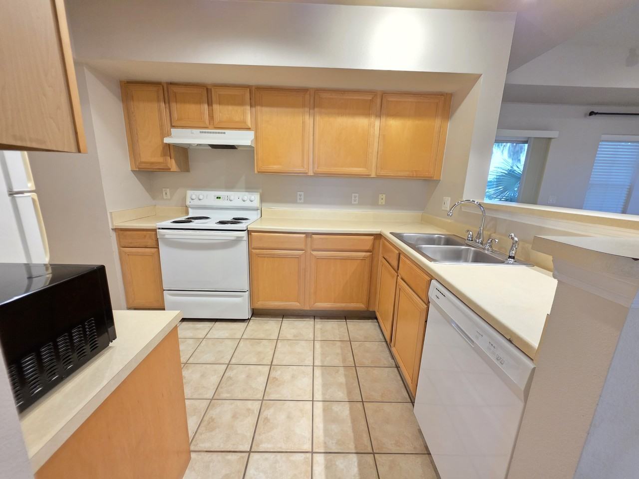 2171 Portofino Pl #208 - Photo 7 of 50