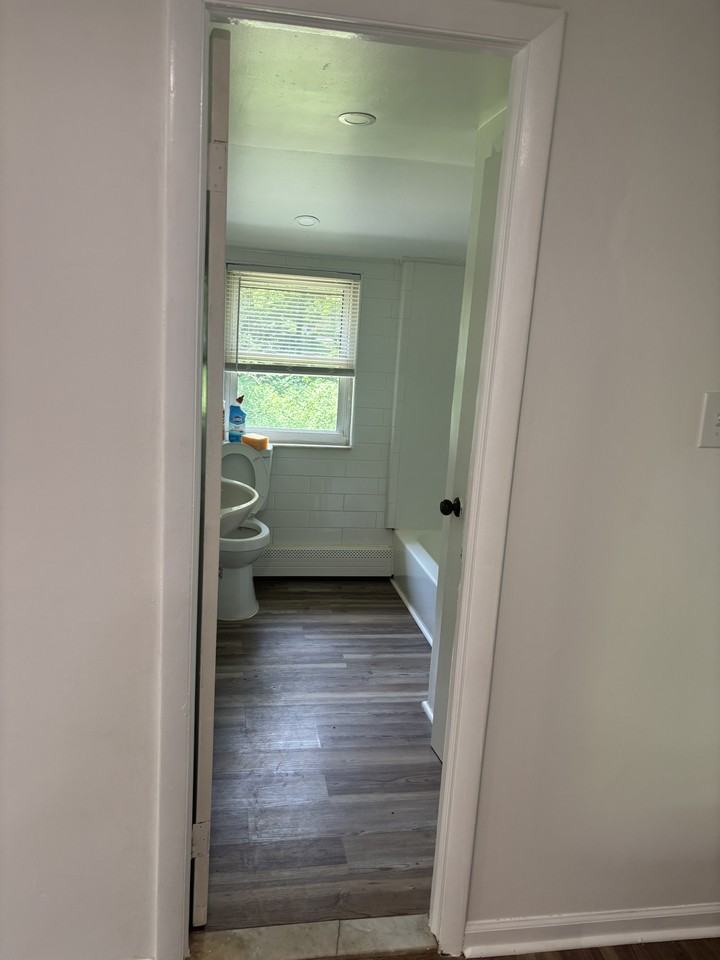 343 Summer Ave #B - Photo 2 of 9