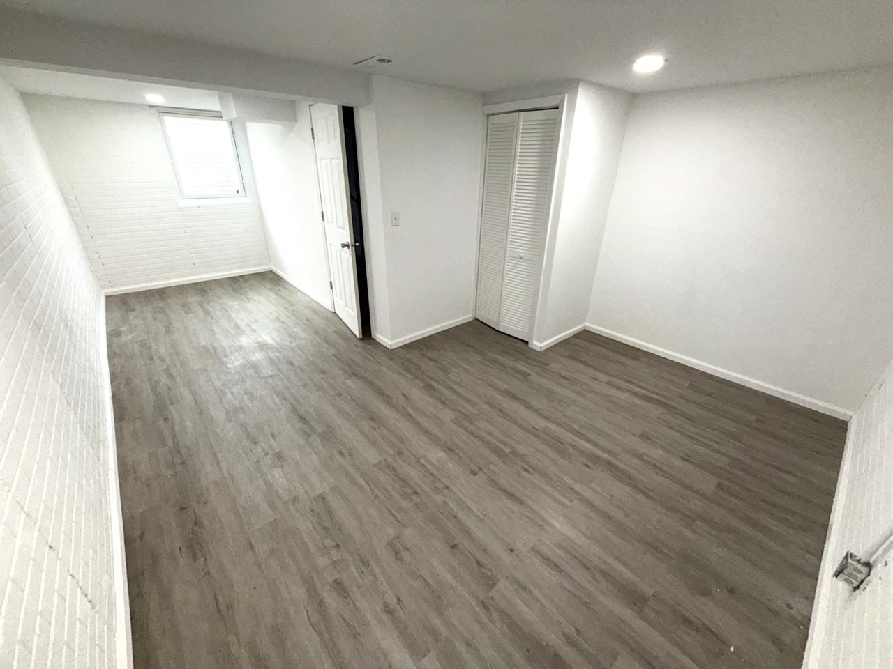 1403 Emerald Dr #NA - Photo 5 of 32