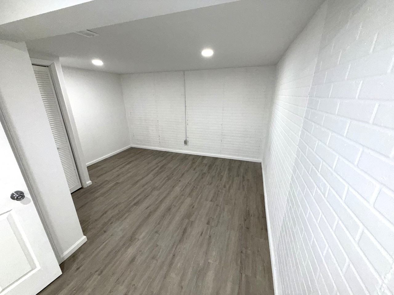 1403 Emerald Dr #NA - Photo 6 of 32