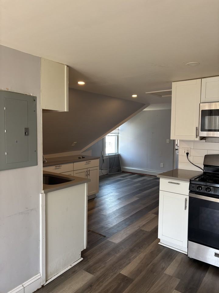 9597 Wentworth St #3 - Photo 2 of 7