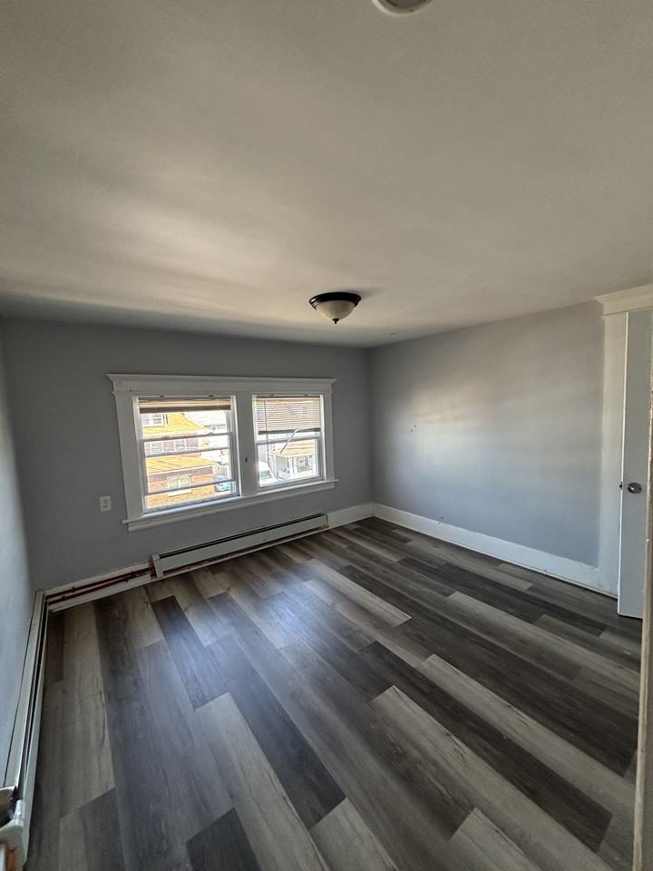 9597 Wentworth St #3 - Photo 3 of 7