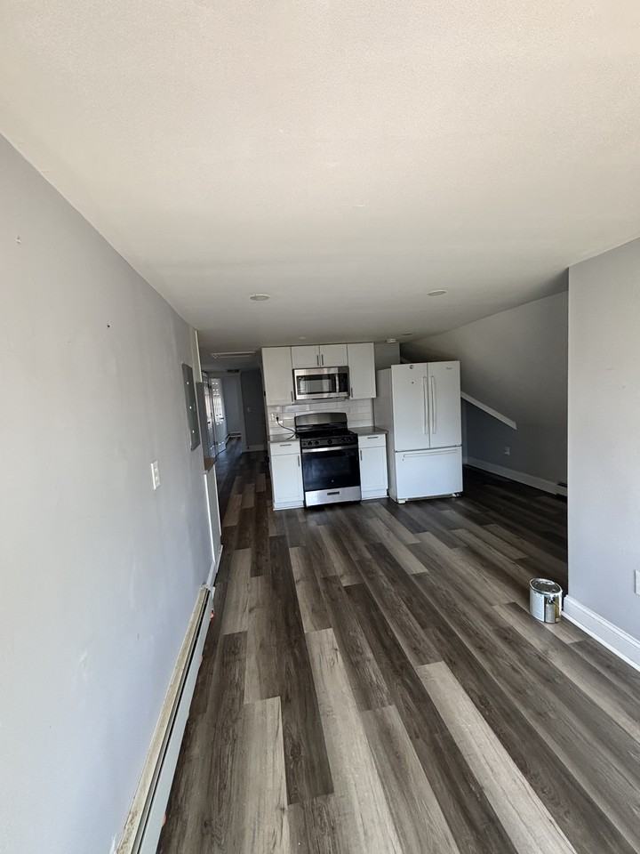 9597 Wentworth St #3 - Photo 5 of 7