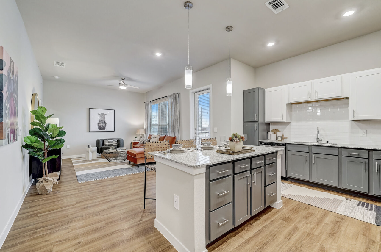 4333 Teravista Club Dr #1 - Photo 5 of 19